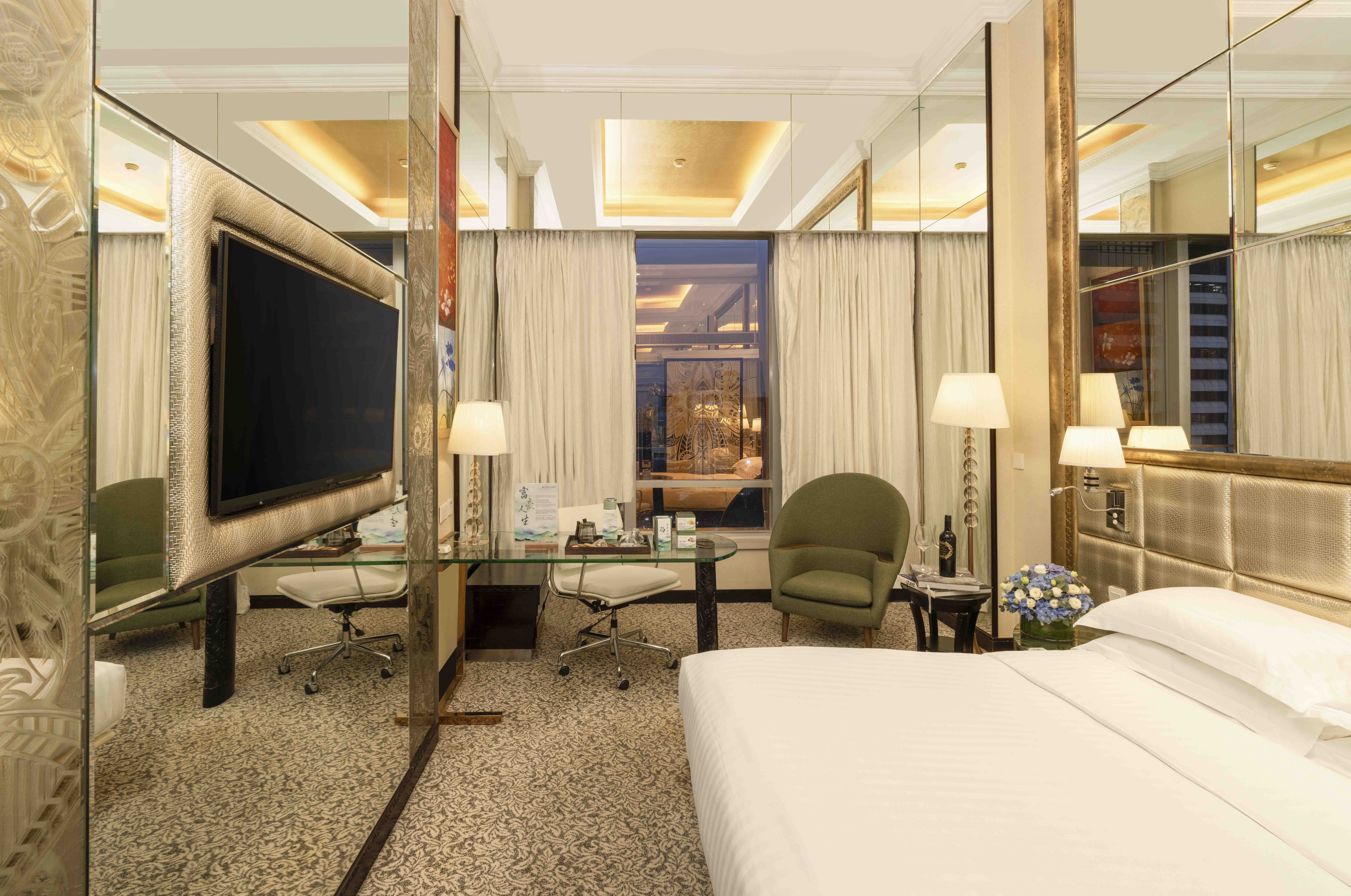 Executive Club Superior Room1